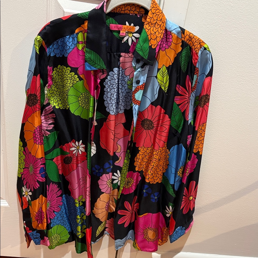 Vilagallo Black Floral Multi-Color Button-Up Silk Blouse. Size 42. NWT